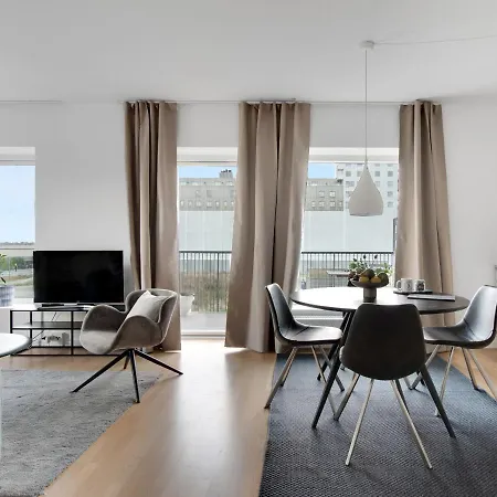 Sanders Arena - Precious One-bedroom Close To Metro Station