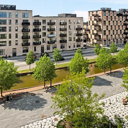 Sanders Arena - Precious One-bedroom Close To Metro Station